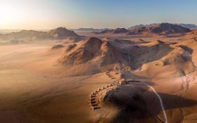 Desert Hills Lodge